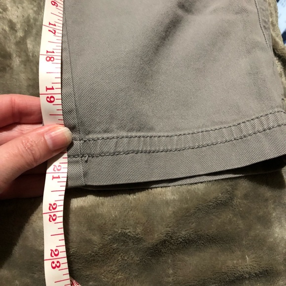 Size 10 LUISA CERANO capri pants - Picture 16 of 16